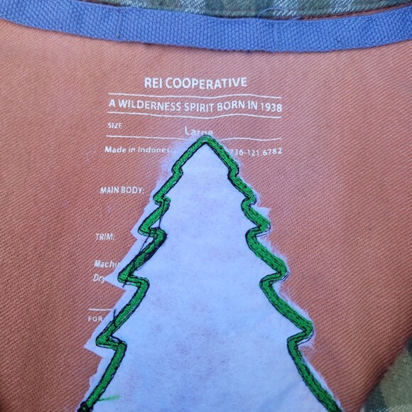 Lace Christmas Tree  UPCYCLED Flannel | Large - Picture 6 of 7